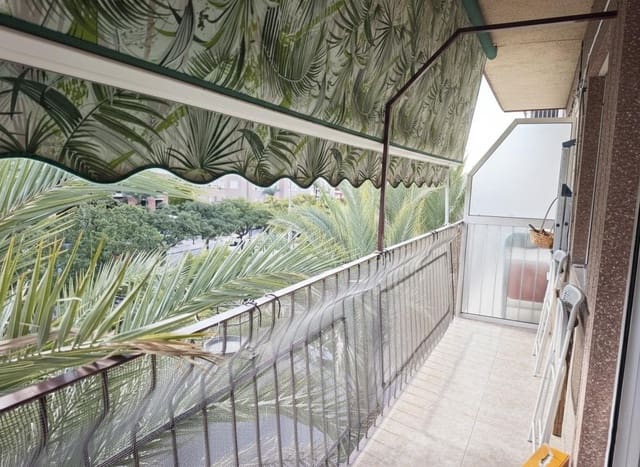 Piso de 2 habitaciones en Centro, Elche / Elx en venta - 118.000 € (Ref: 9533636)