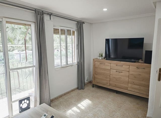 Piso de 2 habitaciones en Centro, Elche / Elx en venta - 118.000 € (Ref: 9533636)