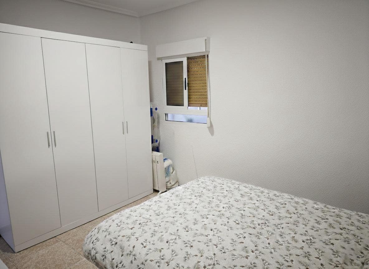 Piso de 2 habitaciones en Elche / Elx en venta - 118.000 € (Ref: 9533636)