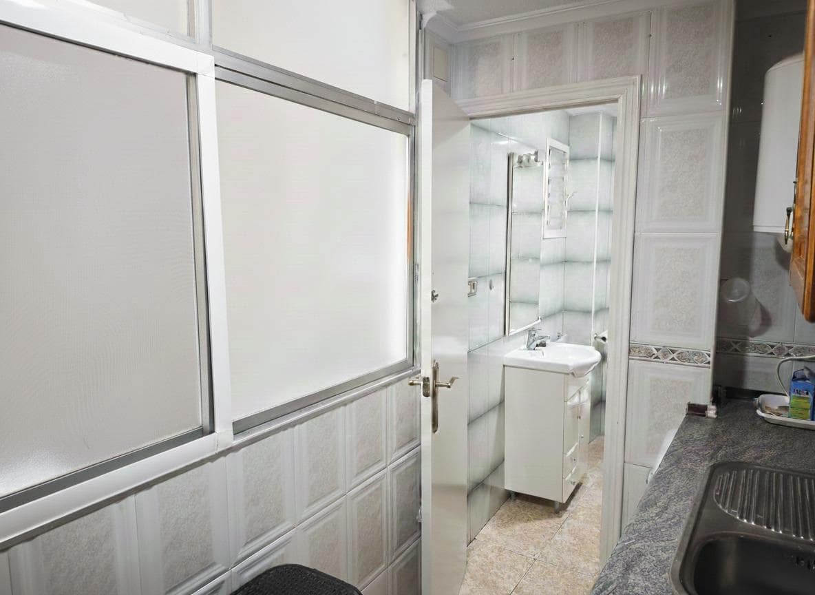 Piso de 2 habitaciones en Elche / Elx en venta - 118.000 € (Ref: 9533636)