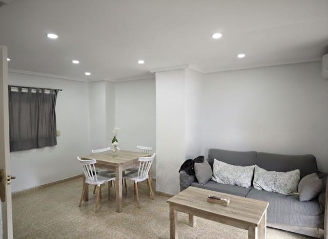 Piso de 2 habitaciones en Centro, Elche / Elx en venta - 118.000 € (Ref: 9533636)