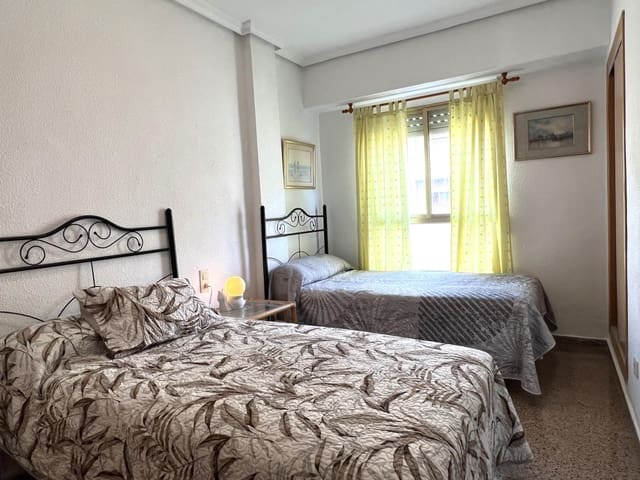 4 slaapkamer Flat te huur in Altabix, Elche / Elx - € 950 (Ref: 9584536)