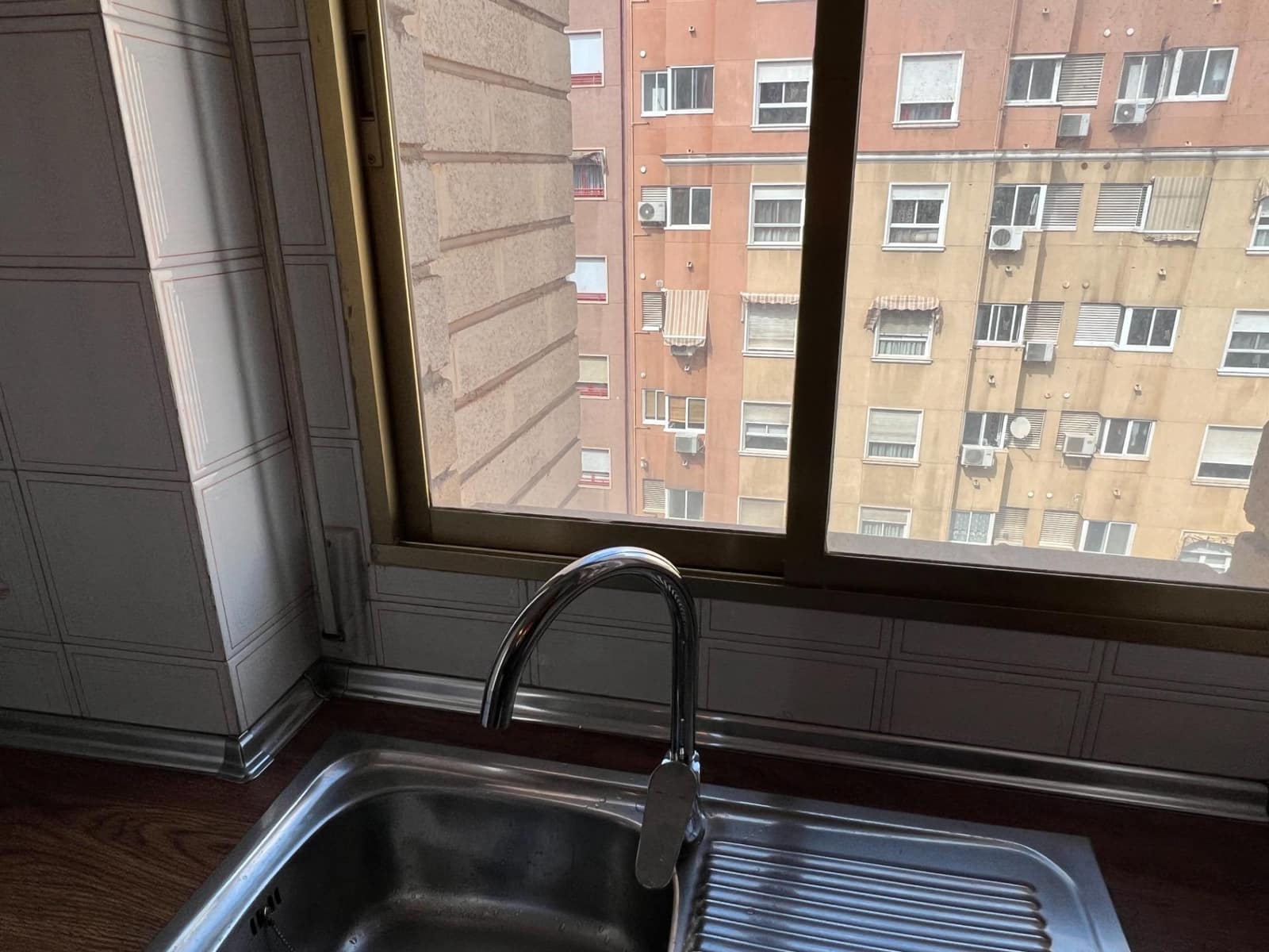 4 bedroom Flat for rent in Elche / Elx - € 950 (Ref: 9584536)