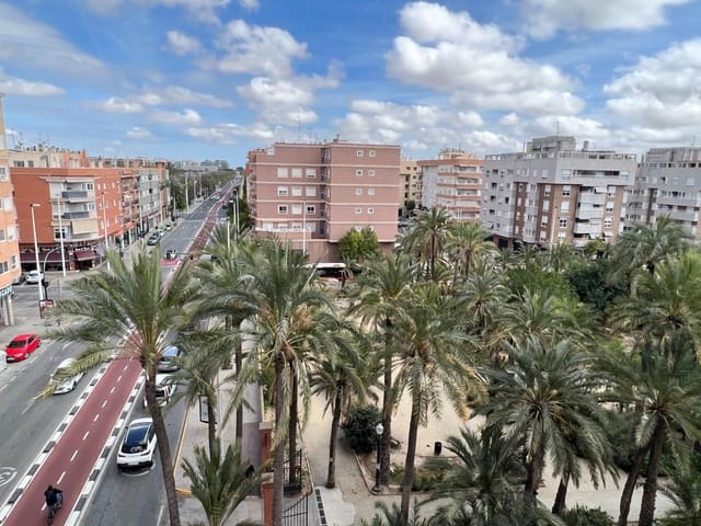 4 slaapkamer Flat te huur in Altabix, Elche / Elx - € 950 (Ref: 9584536)