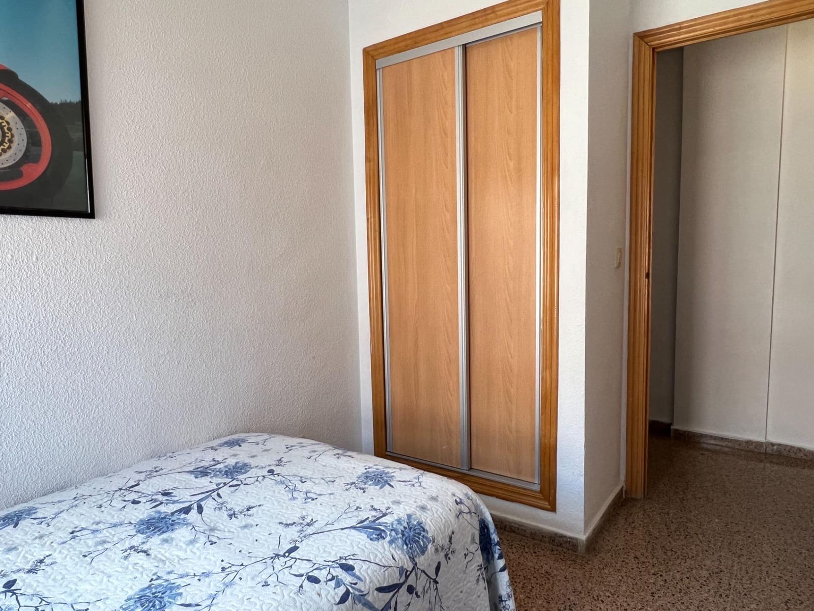 4 bedroom Flat for rent in Elche / Elx - € 950 (Ref: 9584536)