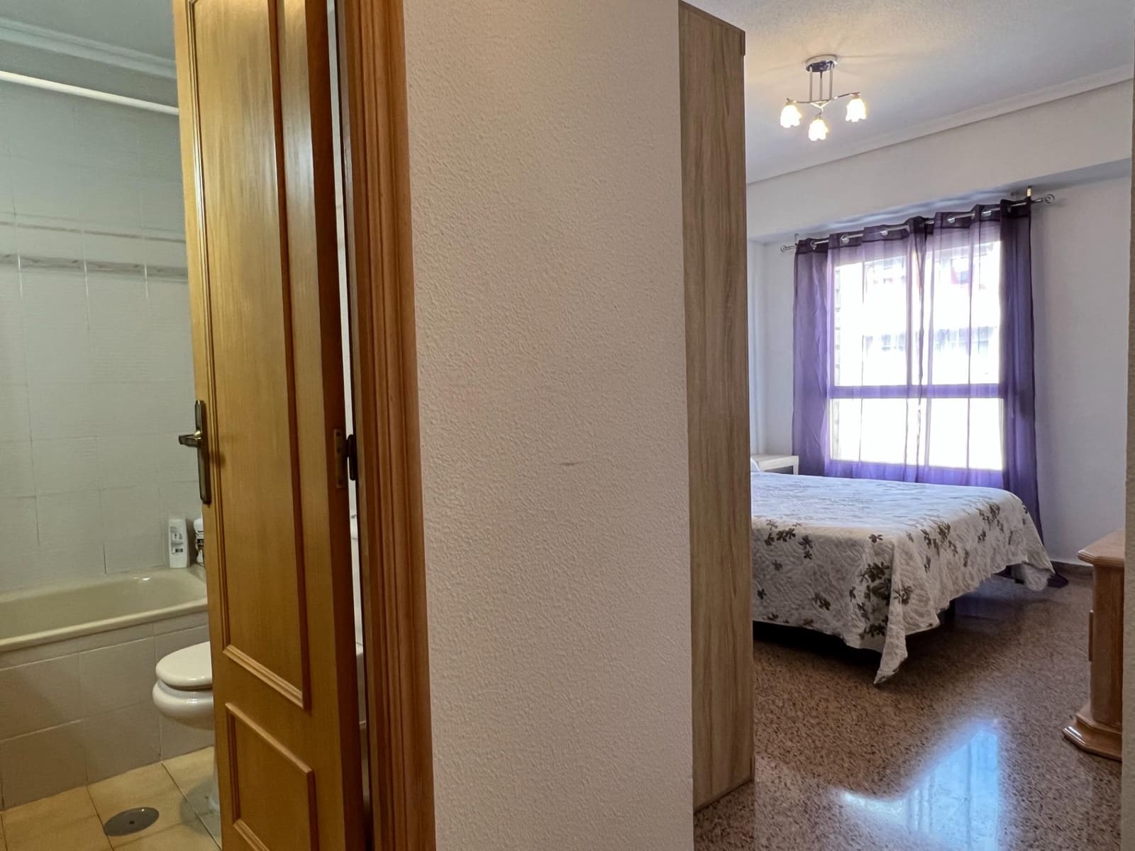 4 bedroom Flat for rent in Elche / Elx - € 950 (Ref: 9584536)