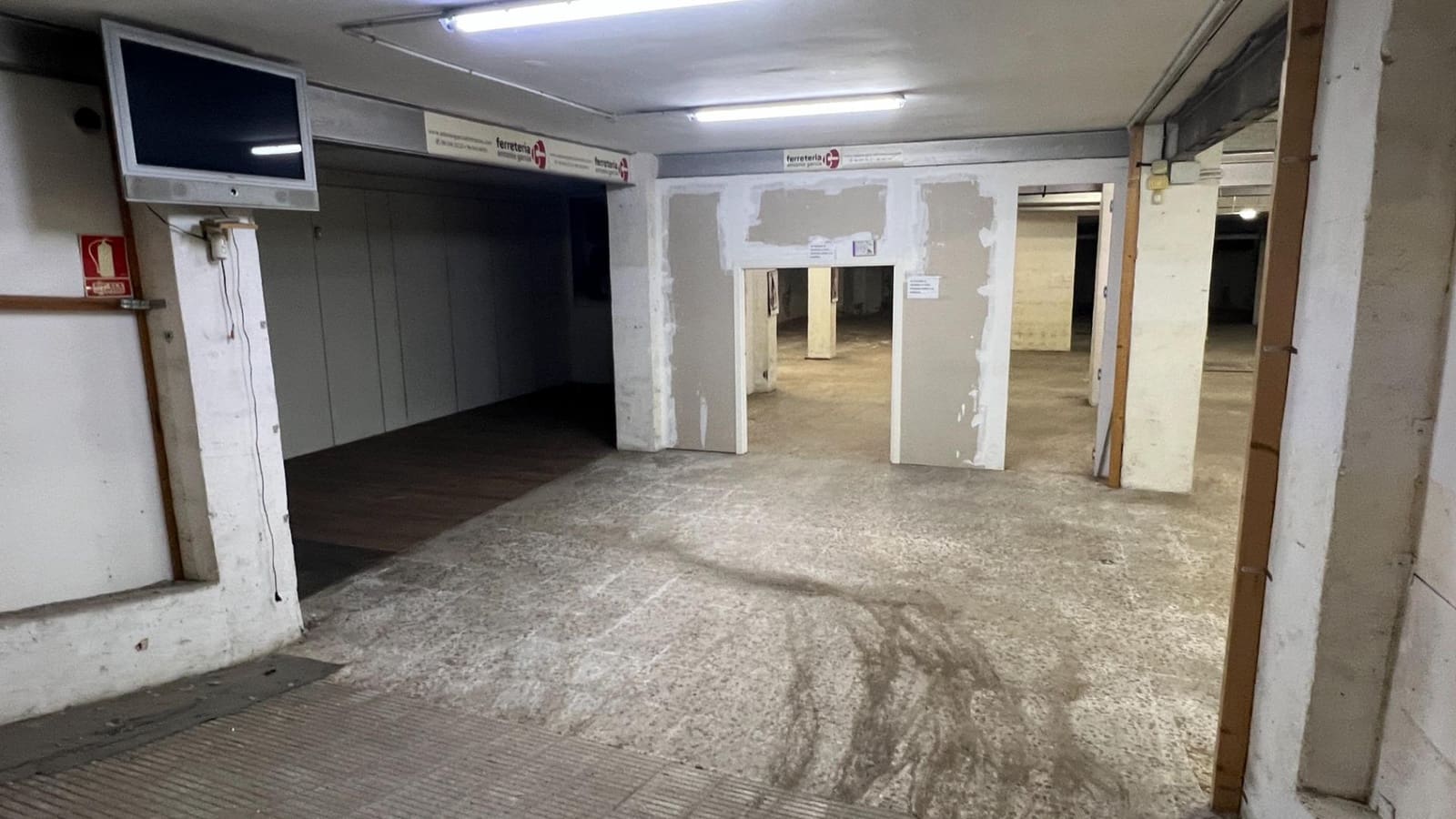 Autotalli vuokrattavana paikassa Elche / Elx - 700 € (Ref: 9625904)