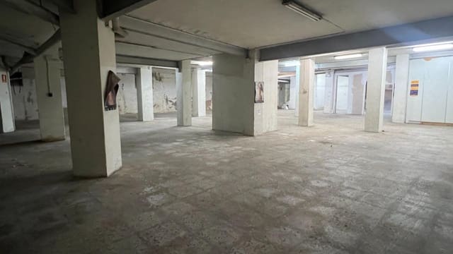 Autotalli vuokrattavana paikassa Centro, Elche / Elx - 700 € (Ref: 9625904)