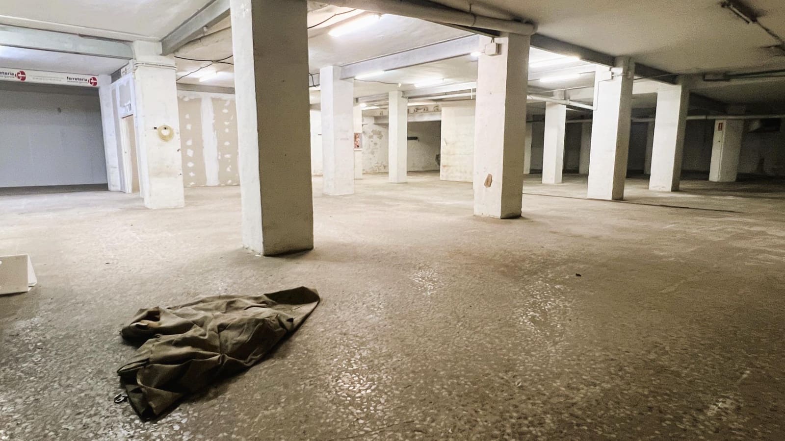 Autotalli vuokrattavana paikassa Elche / Elx - 700 € (Ref: 9625904)