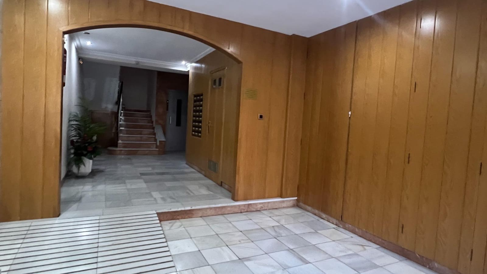 Oficina en Elche / Elx en alquiler - 650 € (Ref: 9625905)