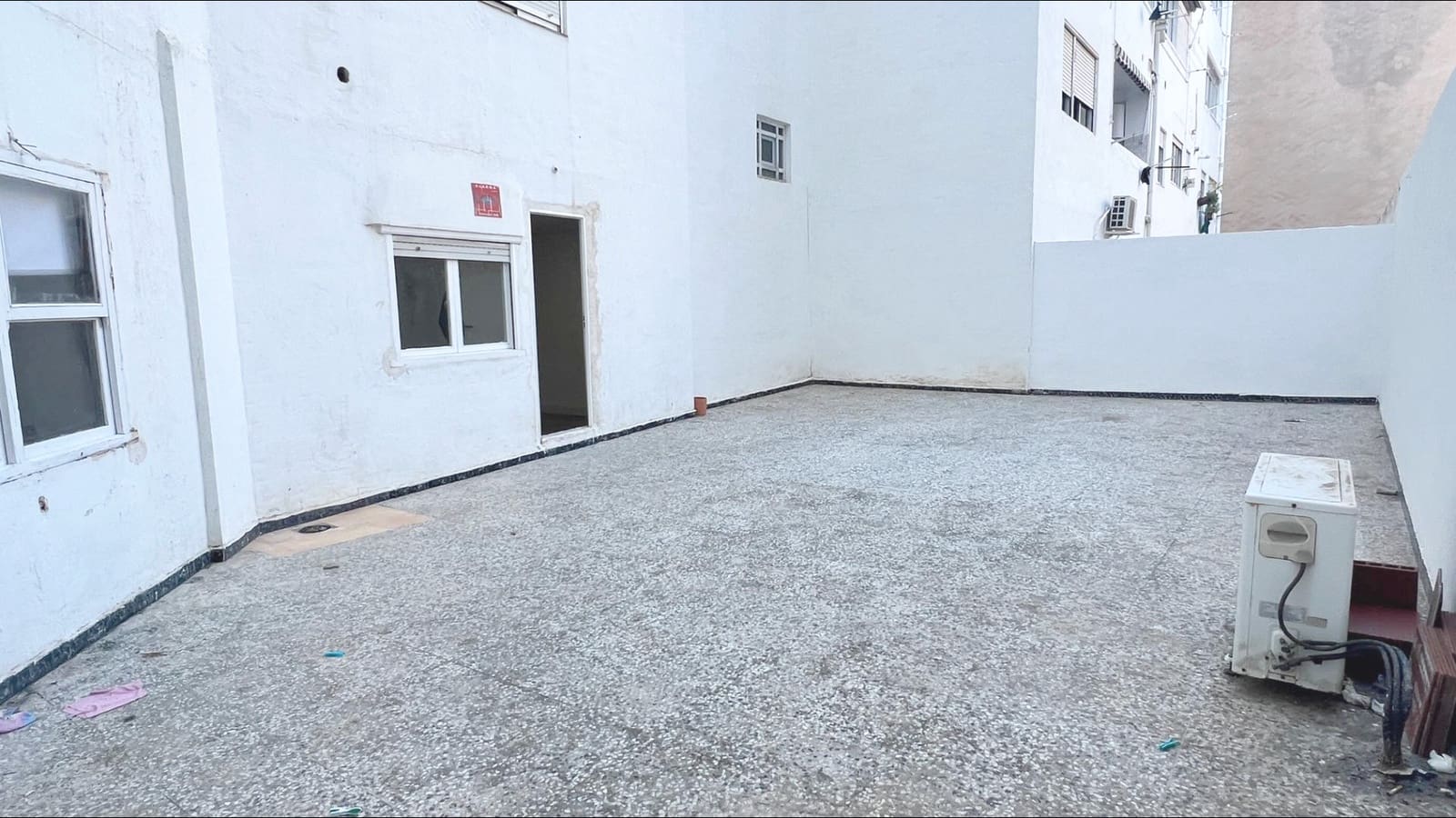 Oficina en Elche / Elx en alquiler - 650 € (Ref: 9625905)