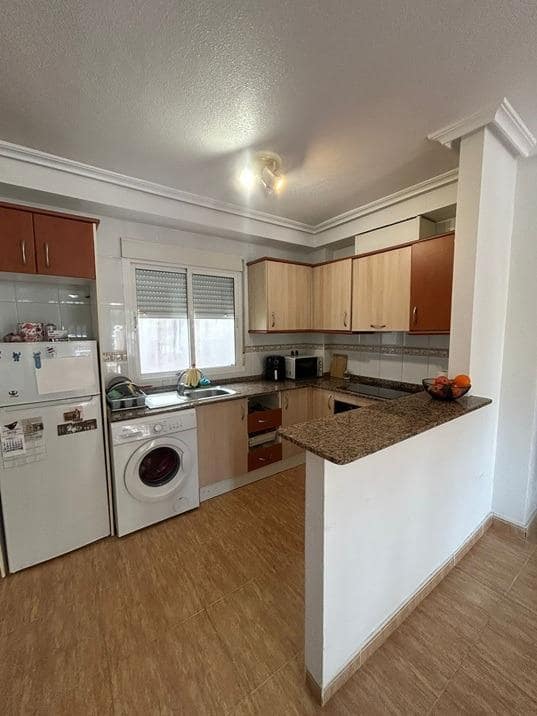 2 slaapkamer Rijtjeshuis te koop in Formentera del Segura met zwembad - € 115.500 (Ref: 9735767)