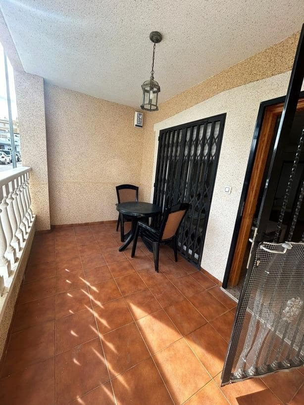 2 slaapkamer Rijtjeshuis te koop in Formentera del Segura met zwembad - € 115.500 (Ref: 9735767)