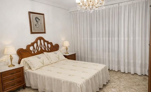 5 sypialnia Willa na sprzedaż w Torrellano, Elche / Elx z basenem garażem - 419 000 € (Ref: 9759162)