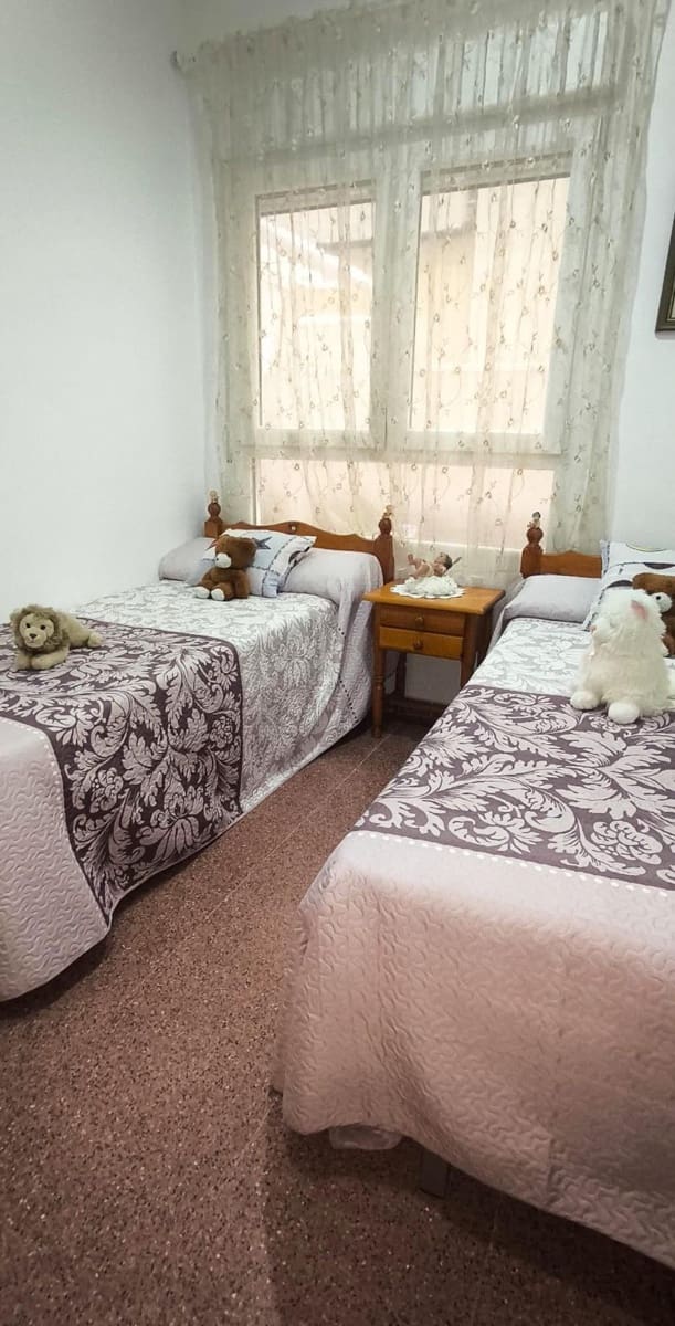 4 chambre Appartement à vendre à Elche / Elx - 192 000 € (Ref: 9762147)