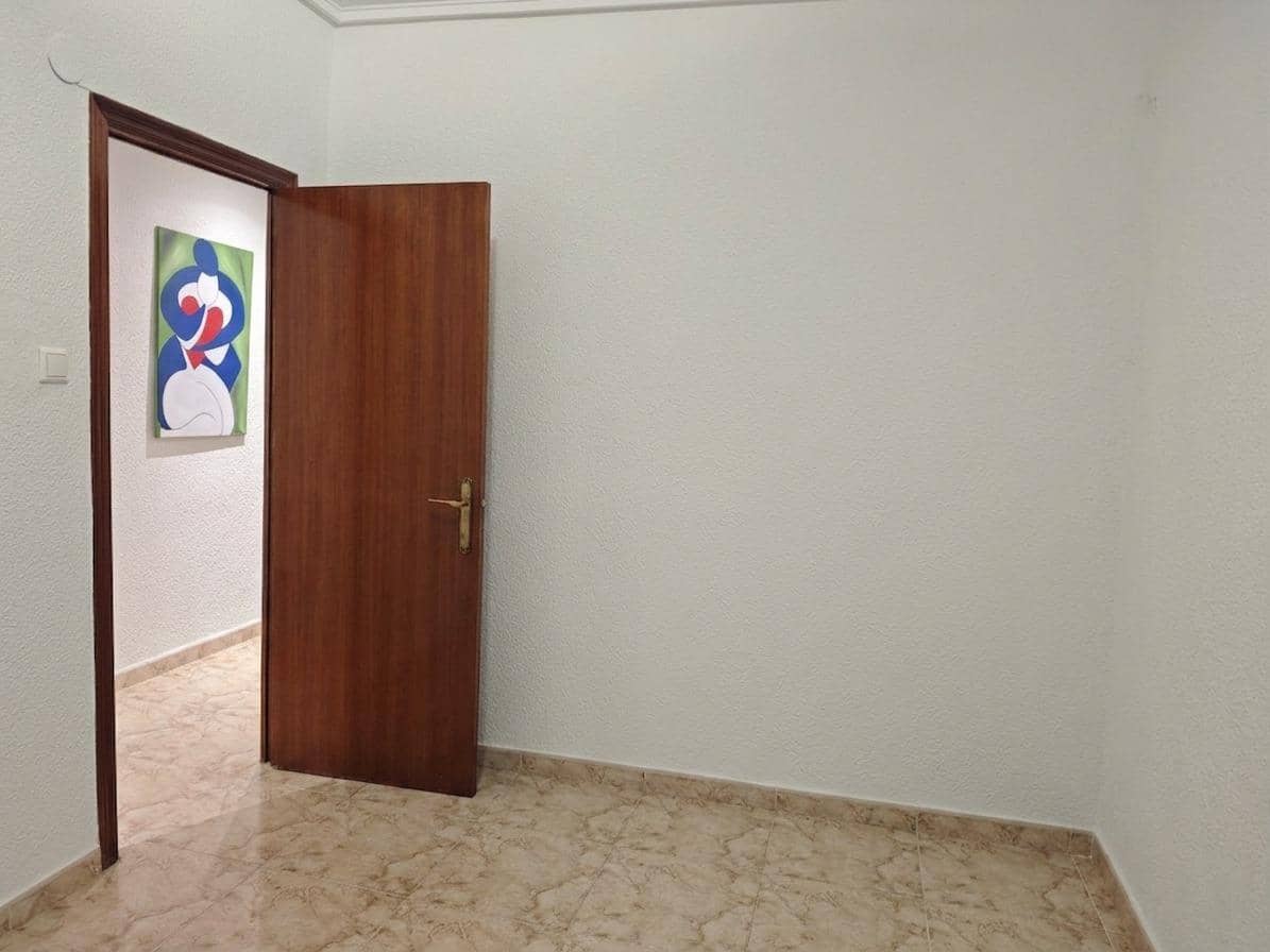 3 makuuhuone Asunto myytävänä paikassa Elche / Elx - 127 000 € (Ref: 9825043)