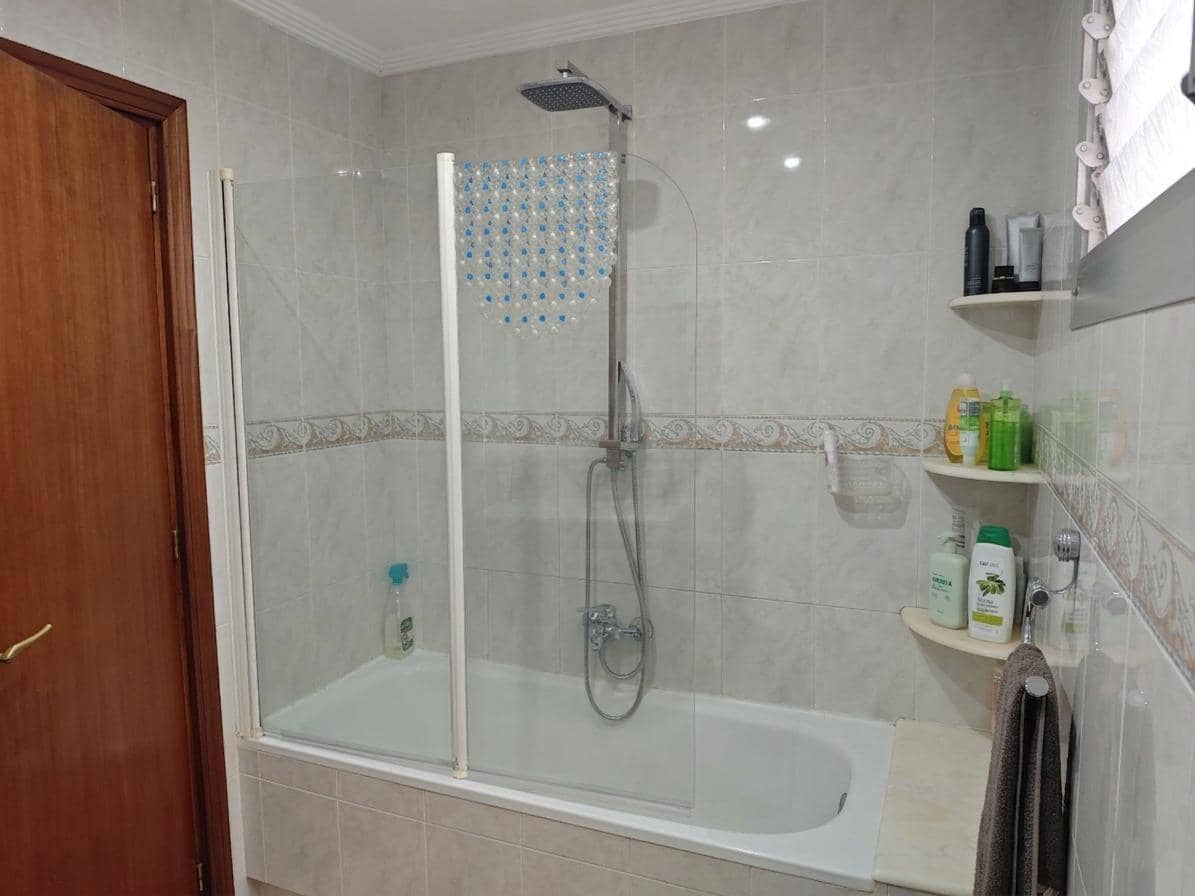 3 makuuhuone Asunto myytävänä paikassa Elche / Elx - 127 000 € (Ref: 9825043)