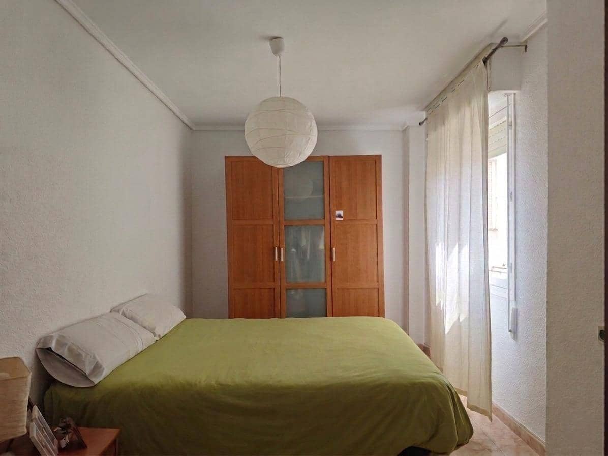 3 makuuhuone Asunto myytävänä paikassa Elche / Elx - 127 000 € (Ref: 9825043)