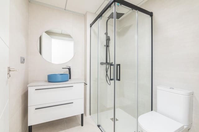 3 sovrum Lägenhet att hyra i Centro, Elche / Elx - 900 € (Ref: 9831721)