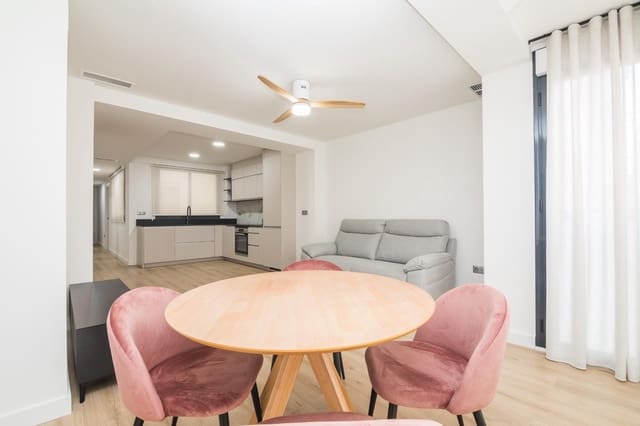 3 sovrum Lägenhet att hyra i Centro, Elche / Elx - 900 € (Ref: 9831721)