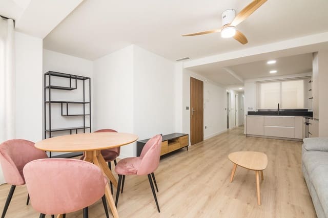 3 sovrum Lägenhet att hyra i Centro, Elche / Elx - 900 € (Ref: 9831721)