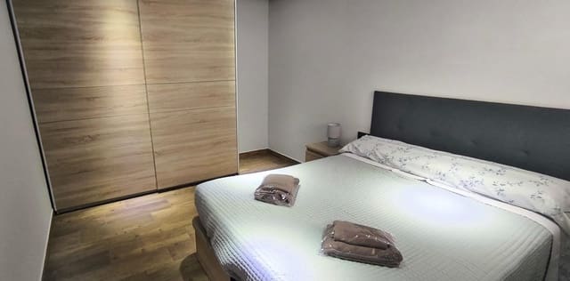 Casa de 3 habitaciones en Catral en venta - 187.900 € (Ref: 9836562)
