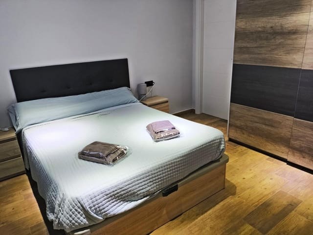 Casa de 3 habitaciones en Catral en venta - 187.900 € (Ref: 9836562)