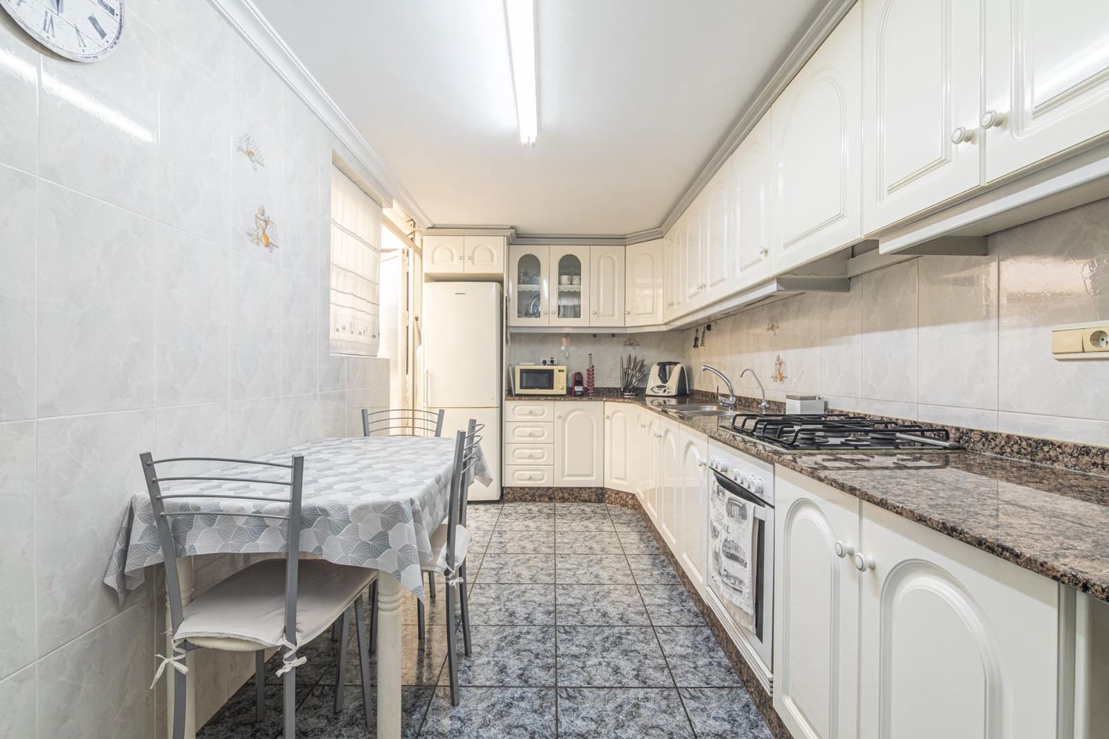 3 bedroom Flat for sale in Elche / Elx with garage - € 173,000 (Ref: 9860278)
