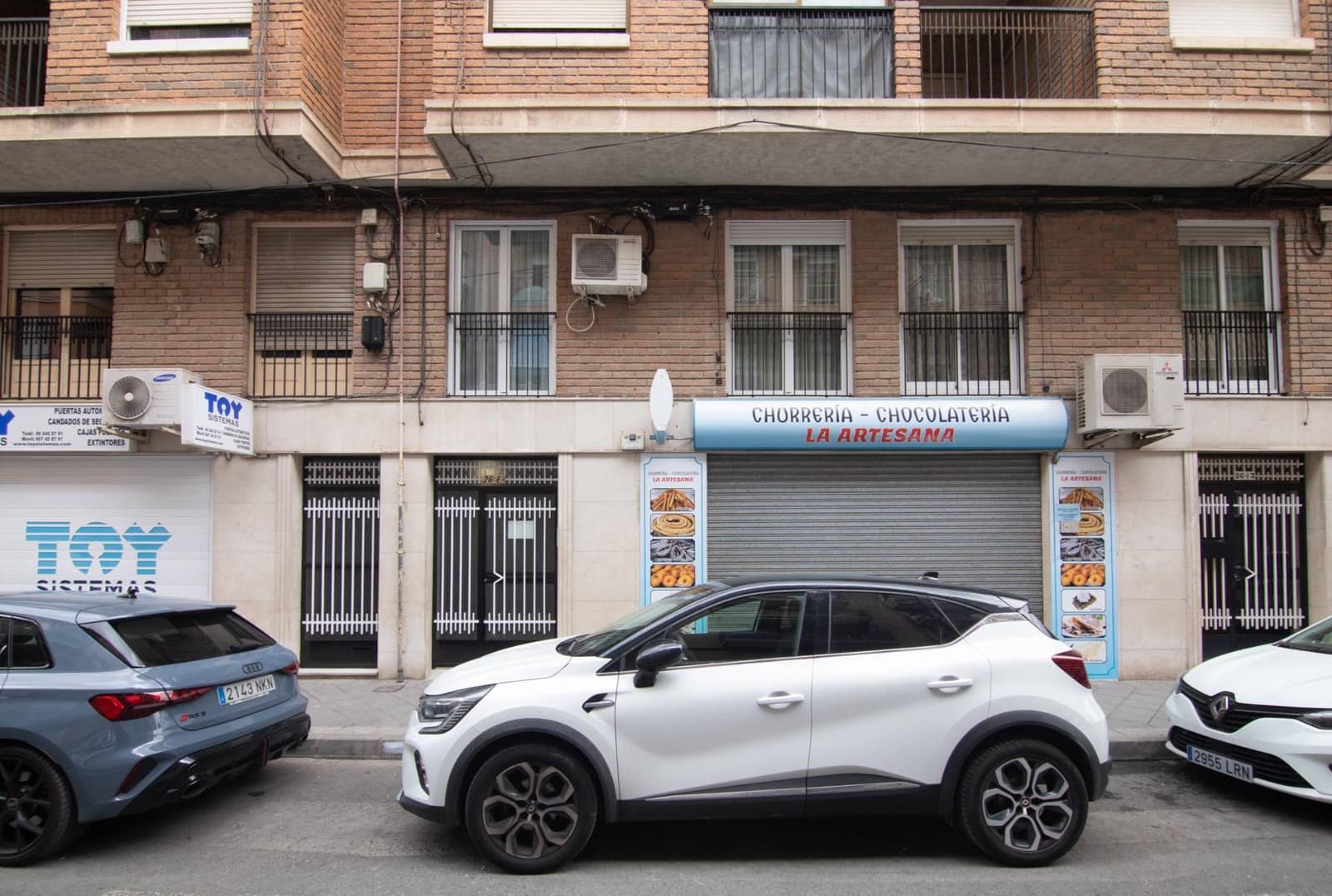 3 bedroom Flat for sale in Elche / Elx with garage - € 173,000 (Ref: 9860278)