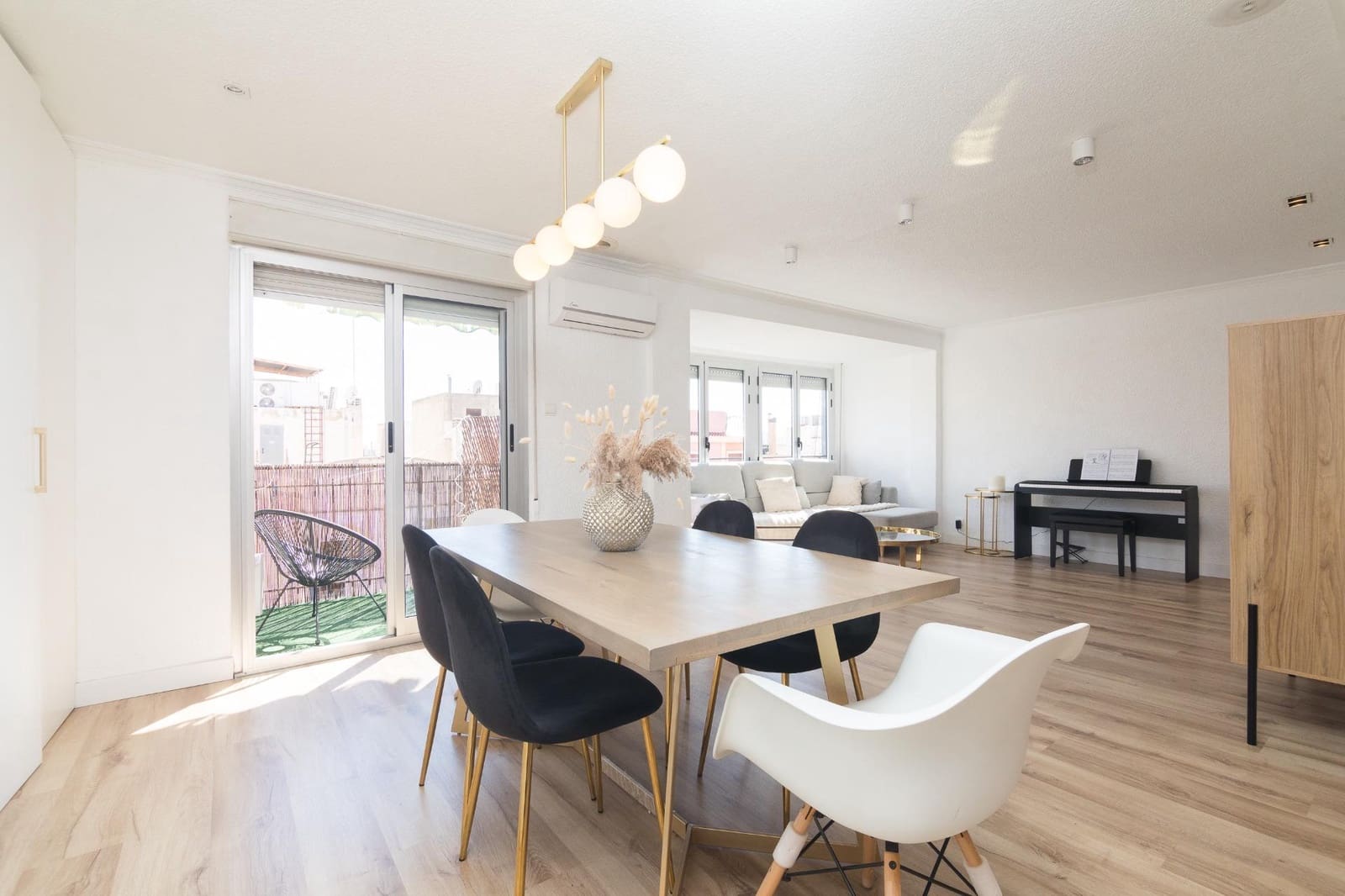 3 sypialnia Mieszkanie na sprzedaż w Elche / Elx z garażem - 235 000 € (Ref: 9882087)