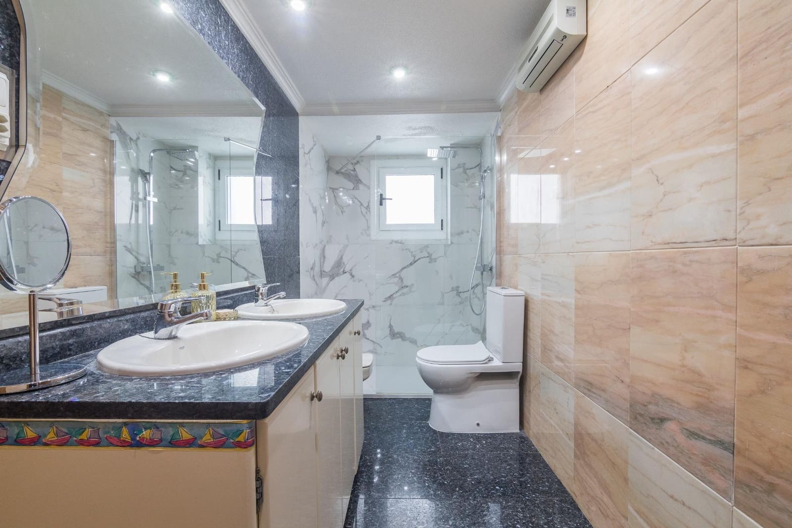 3 sypialnia Mieszkanie na sprzedaż w Elche / Elx z garażem - 235 000 € (Ref: 9882087)