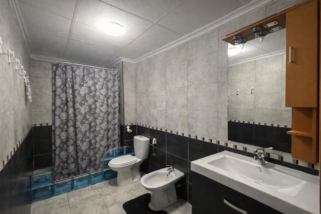 Apartamento de 2 habitaciones en Catral en venta con piscina - 97.000 € (Ref: 9890564)