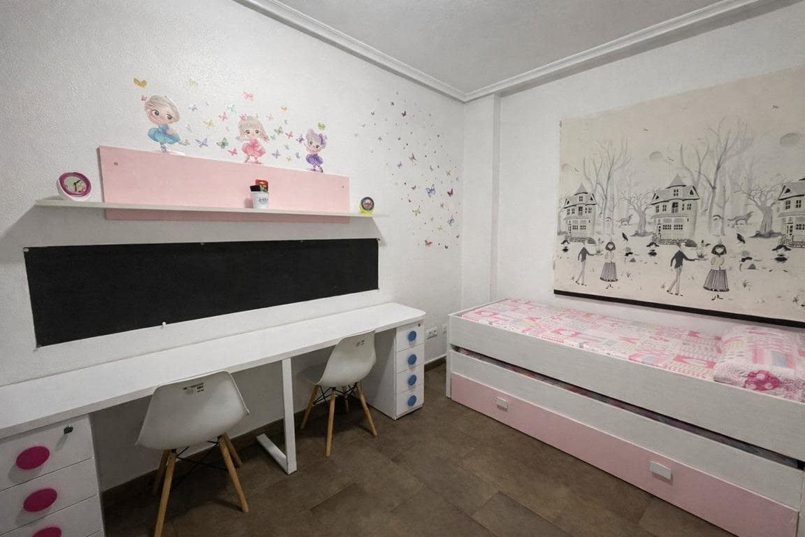 Apartamento de 2 habitaciones en Catral en venta con piscina - 97.000 € (Ref: 9890564)