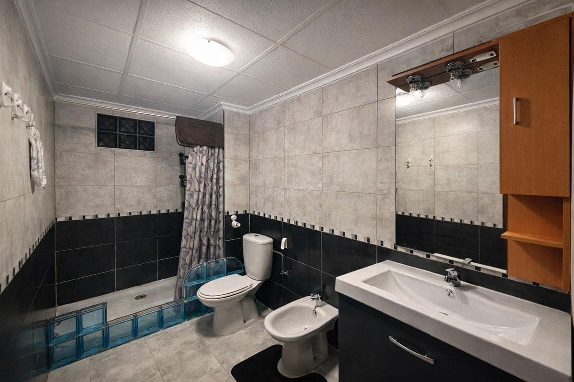Apartamento de 2 habitaciones en Catral en venta con piscina - 97.000 € (Ref: 9890564)