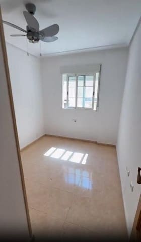 2 soveværelse Lejlighed til salg i Playa del Cura, Torrevieja - € 120.000 (Ref: 9890565)