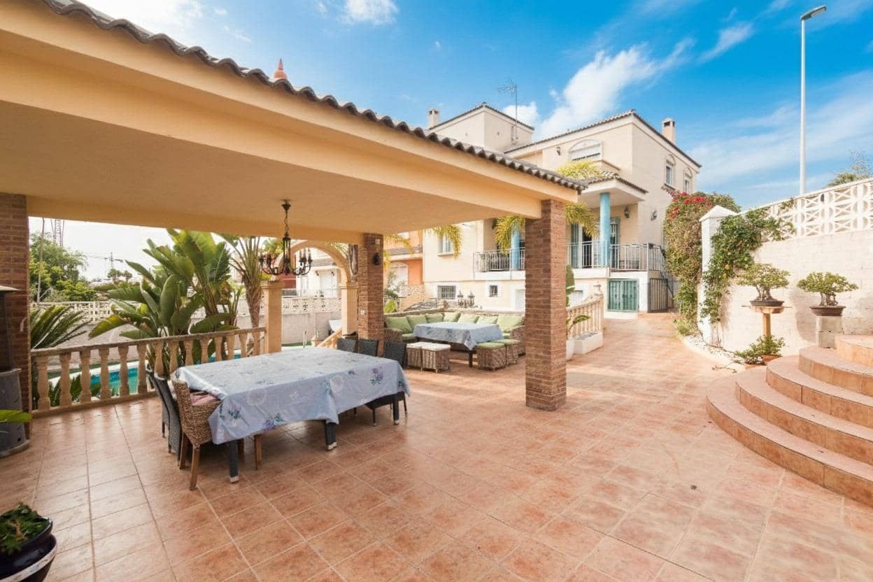 8 soveværelse Villa til salg i Elche / Elx med swimmingpool - € 630.000 (Ref: 9916042)