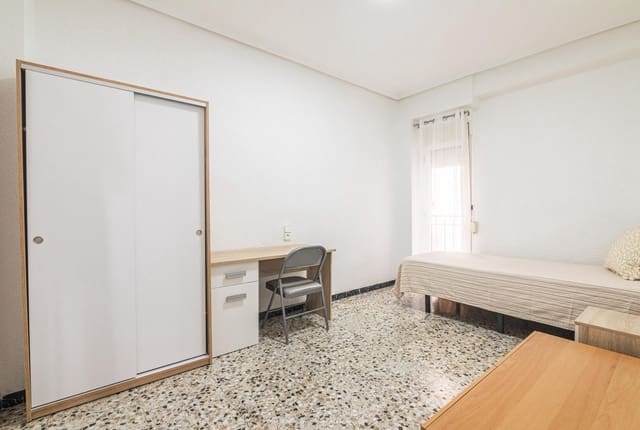 4 chambre Appartement à vendre à Altabix, Elche / Elx - 175 000 € (Ref: 9955294)