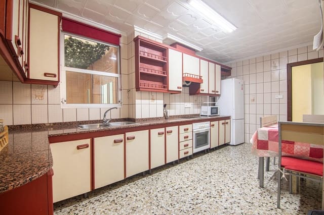 4 chambre Appartement à vendre à Altabix, Elche / Elx - 175 000 € (Ref: 9955294)
