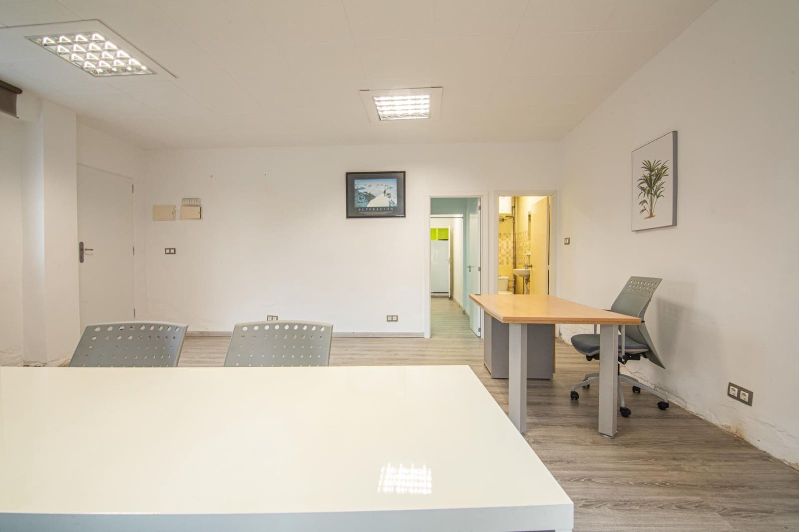 Commercial for sale in Elche / Elx - € 137,000 (Ref: 9965458)