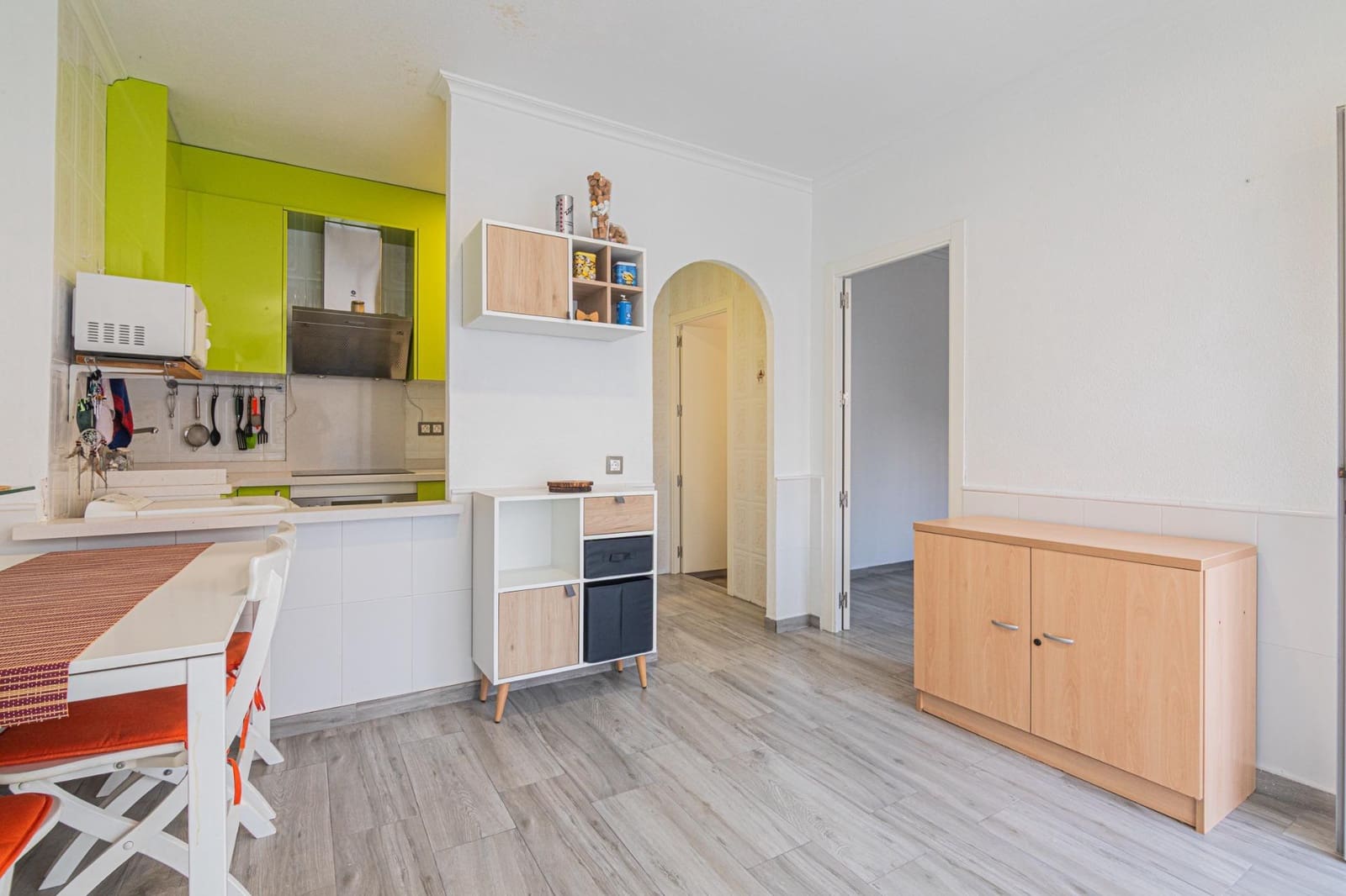Commercial for sale in Elche / Elx - € 137,000 (Ref: 9965458)