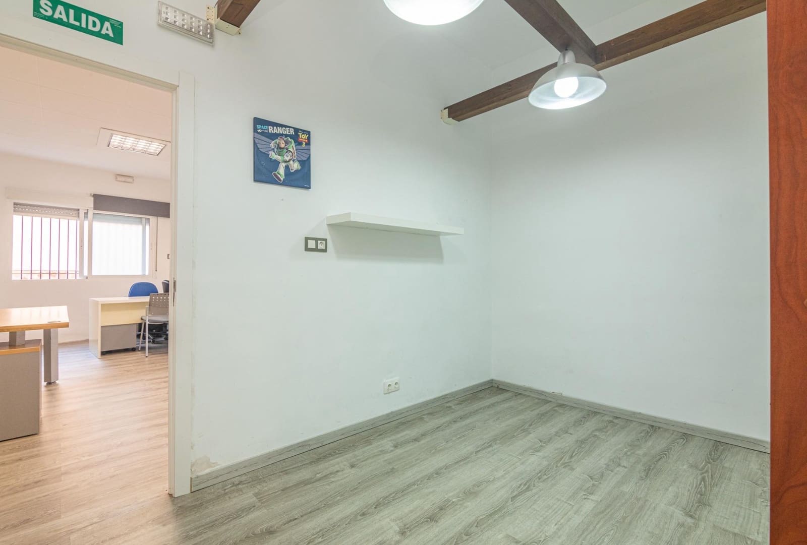 Commercial for sale in Elche / Elx - € 137,000 (Ref: 9965458)