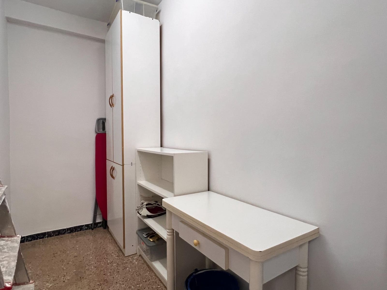 4 quarto Apartamento para arrendar em Elche / Elx - 1 200 € (Ref: 9983137)