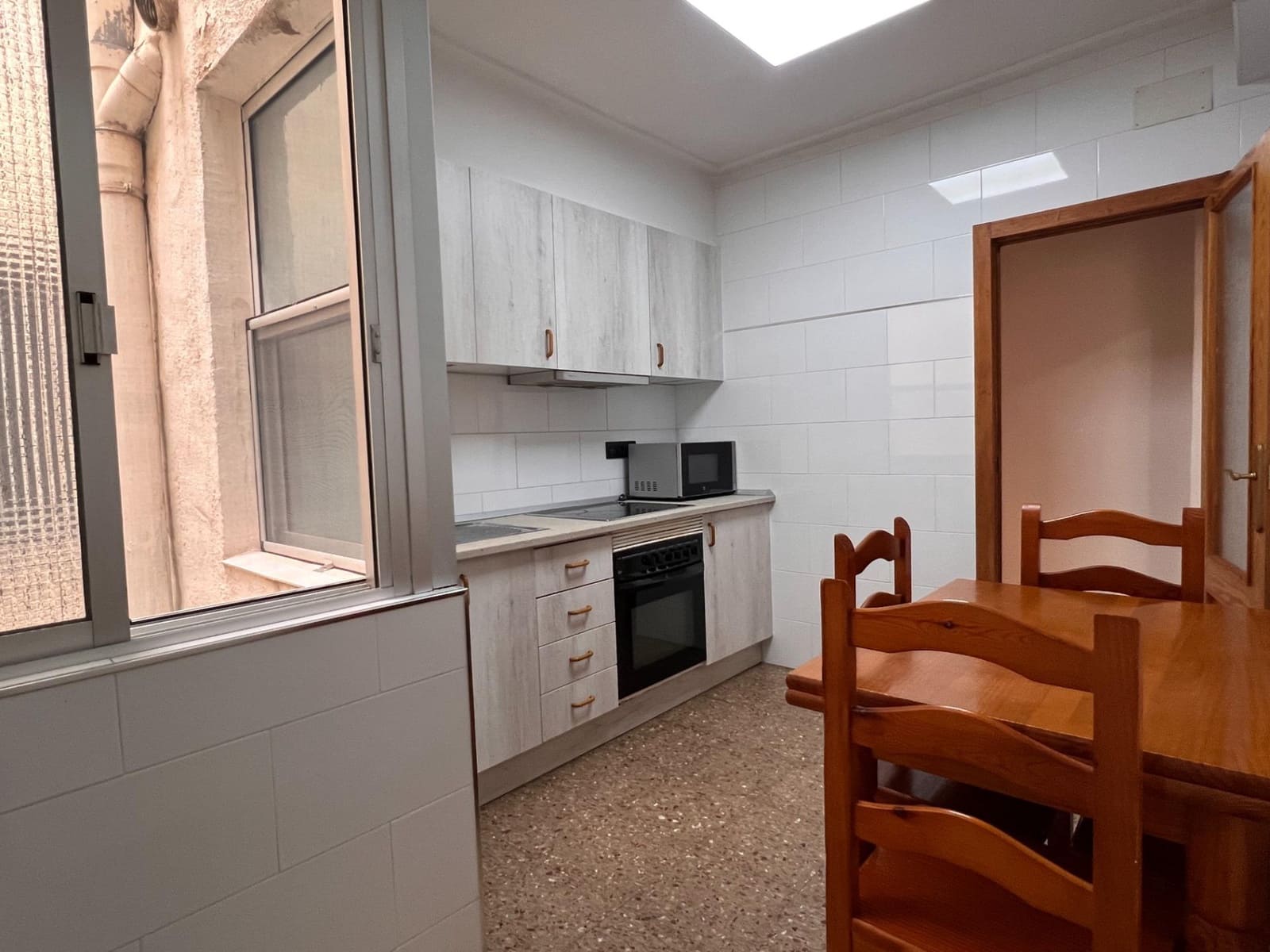 4 sypialnia Apartament do wynajęcia w Elche / Elx - 325 € (Ref: 9985121)