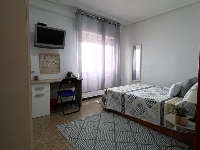 4 sypialnia Apartament do wynajęcia w Altabix, Elche / Elx - 325 € (Ref: 9985121)