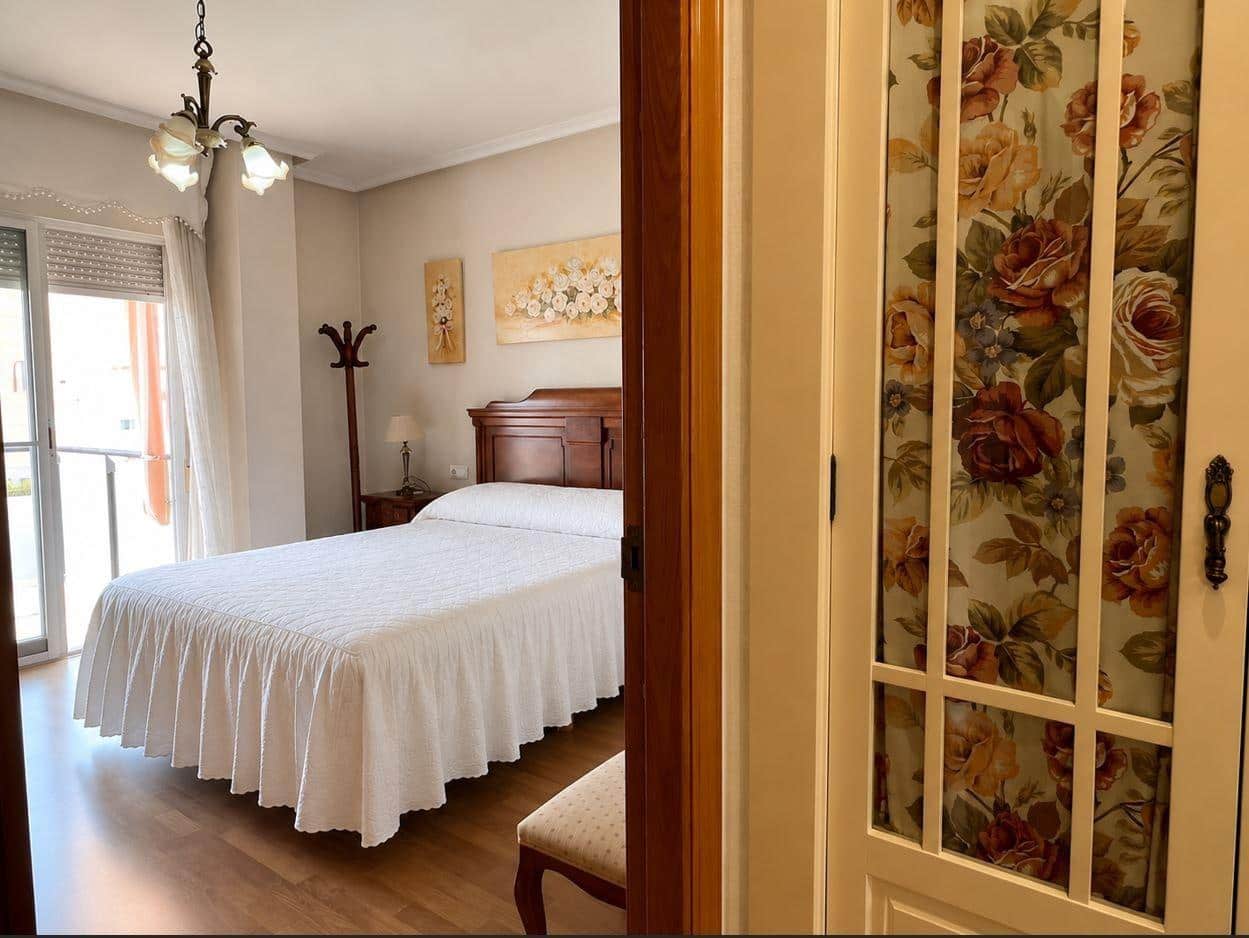 3 slaapkamer Flat te huur in Elche / Elx met zwembad - € 1.200 (Ref: 9999695)