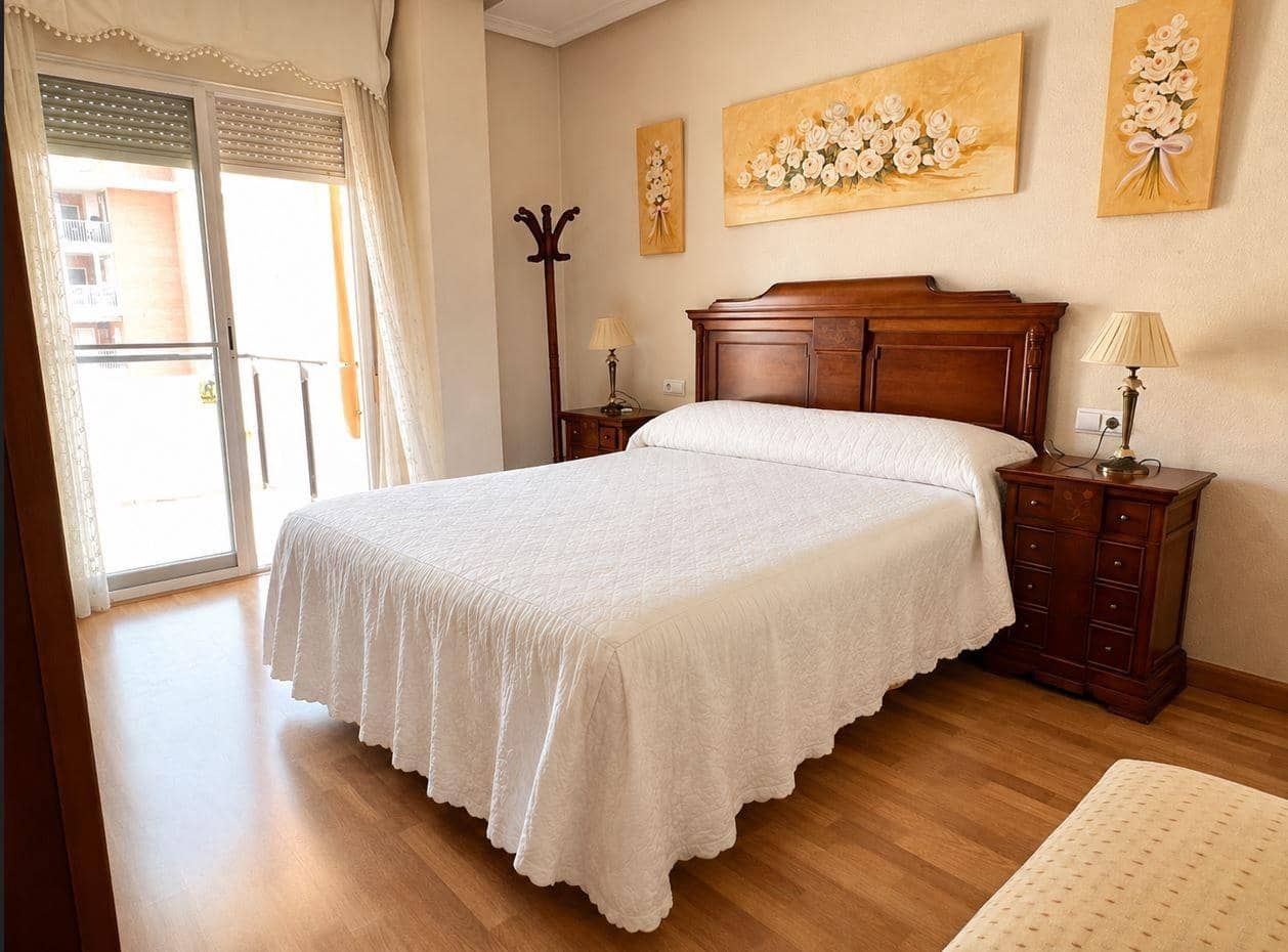 3 slaapkamer Flat te huur in Elche / Elx met zwembad - € 1.200 (Ref: 9999695)