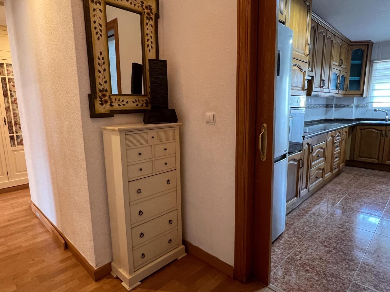 3 slaapkamer Flat te huur in Elche / Elx met zwembad - € 1.200 (Ref: 9999695)