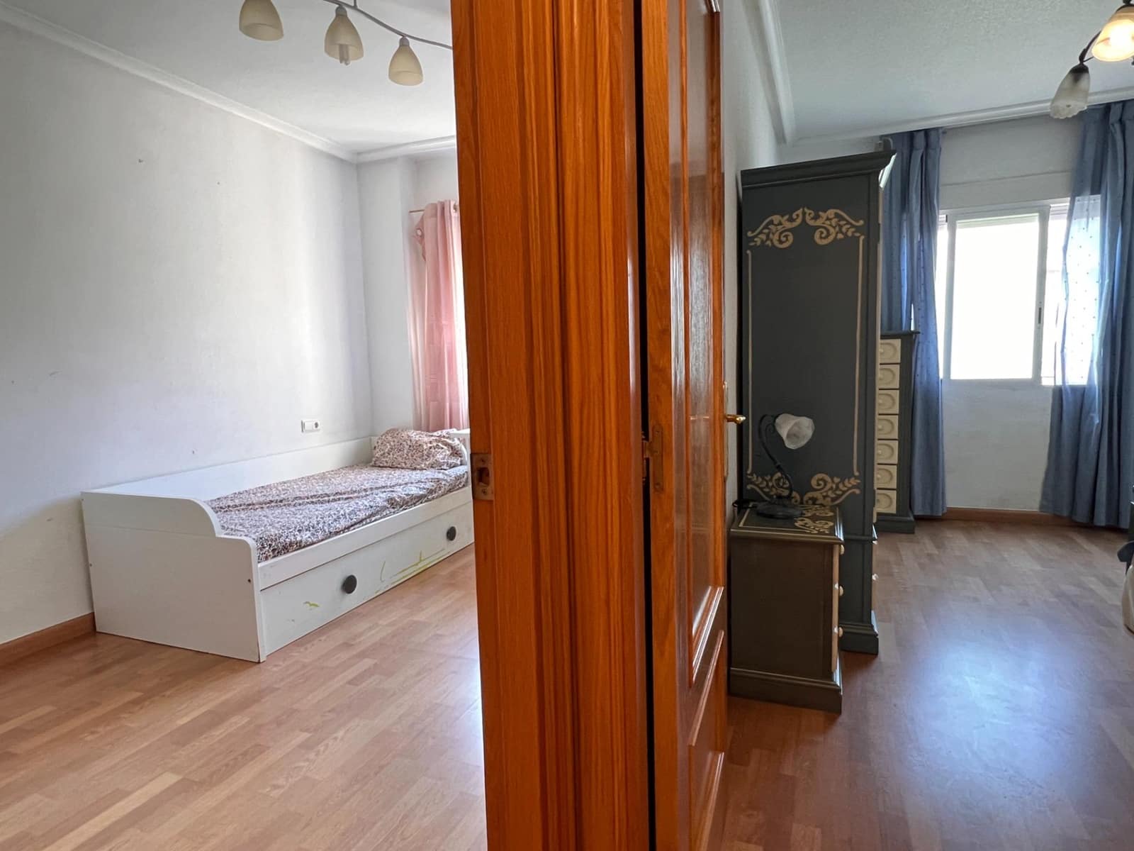 3 slaapkamer Flat te huur in Elche / Elx met zwembad - € 1.200 (Ref: 9999695)