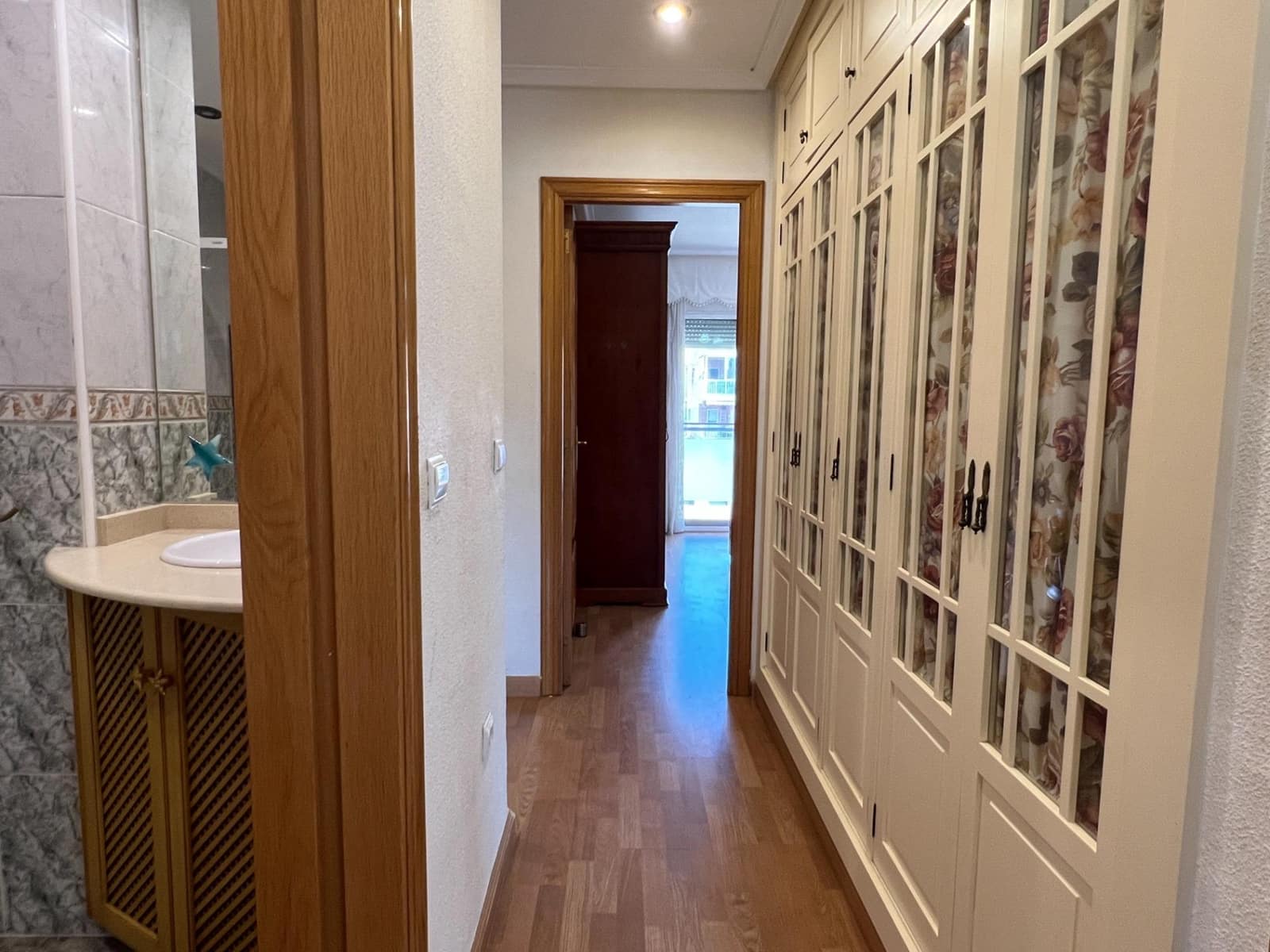 3 slaapkamer Flat te huur in Elche / Elx met zwembad - € 1.200 (Ref: 9999695)