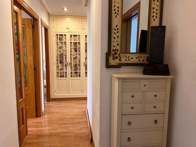 Appartement de 3 chambres à louer à Ciutat Esportiva, Elche / Elx avec piscine - 1 200 € (Ref: 9999695)